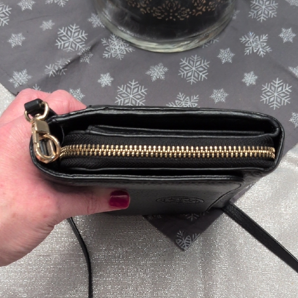 Tory Burch Bombe Flat Black Leather Crossbody Bag - Picture 10 of 11